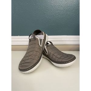 Merrell Hut Moc Slip On Green Quilted Slippers Casual Shoes Mens Size 10 NEW